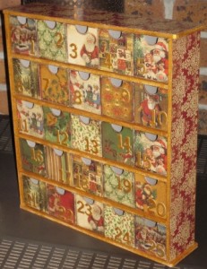 12 drawer advent calendar